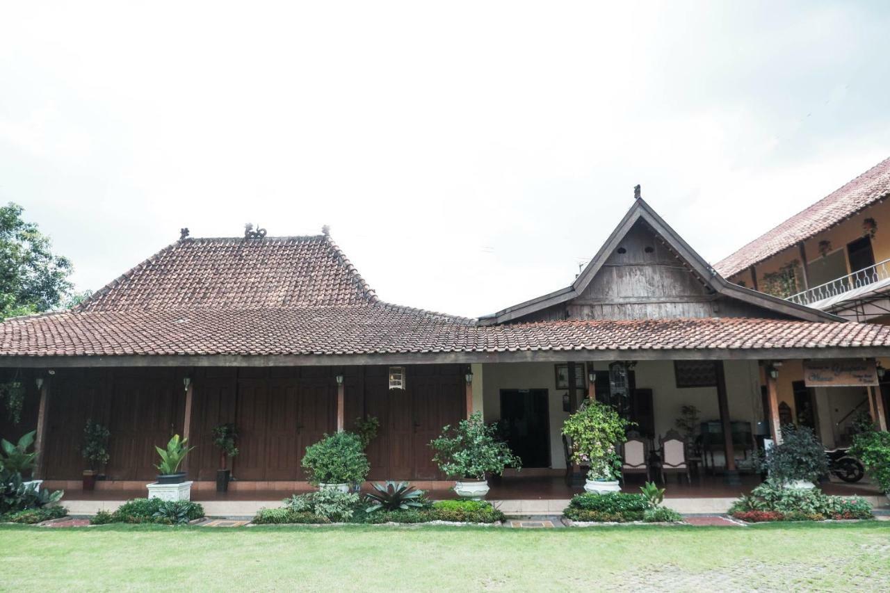 Oyo 405 Wisma Yosoputro Tanjungtirto Exterior foto
