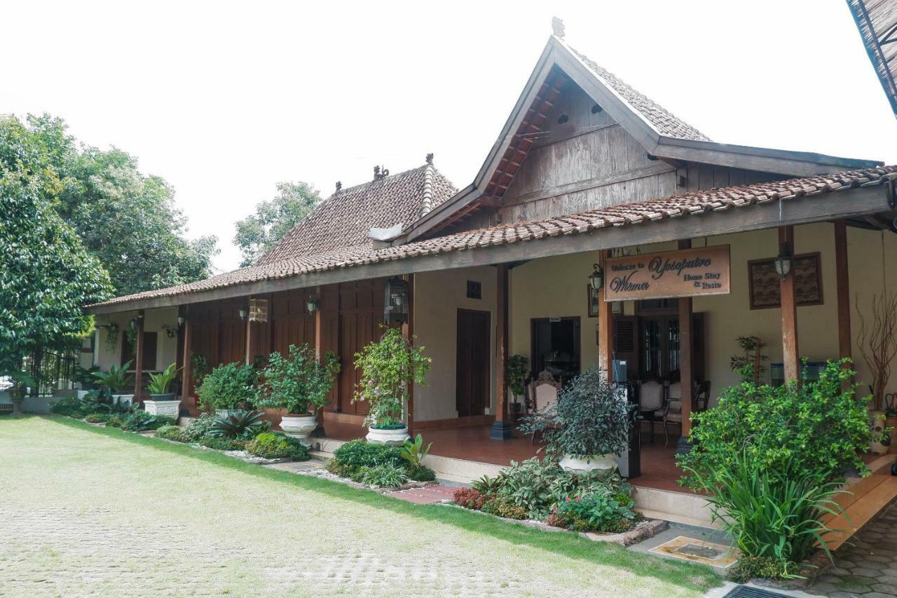 Oyo 405 Wisma Yosoputro Tanjungtirto Exterior foto